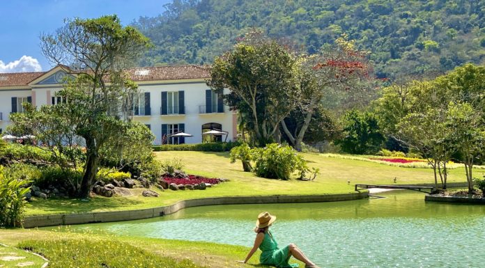 É CASA ENCANTADA QUE FALA?